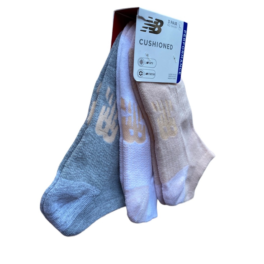 New! New Balance 3 Pair Cushioned, No Show Socks - Picture 6 of 6